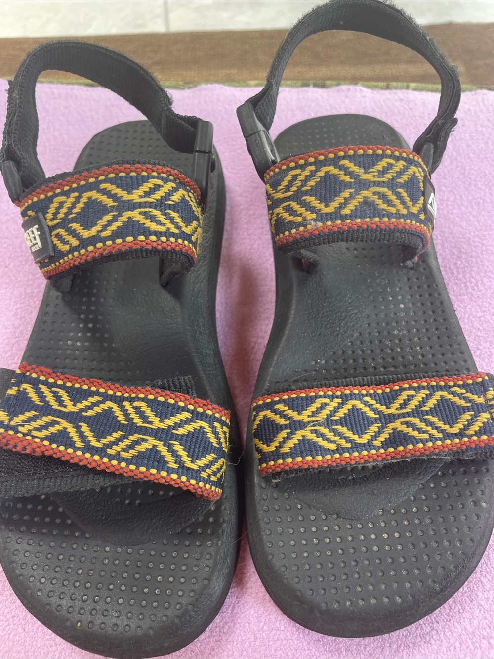 Y2K reef Strap Sandals with Yellow Accent